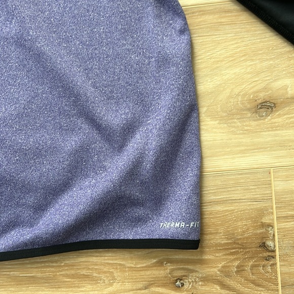 Women’s Nike therma fit hooded sweatshirt - Picture 8 of 10